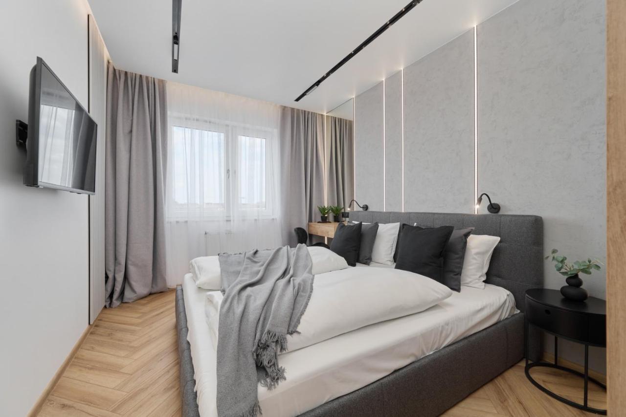 Exclusive Apartment With Balcony & Parking Wroclaw By Renters Prestige Dış mekan fotoğraf